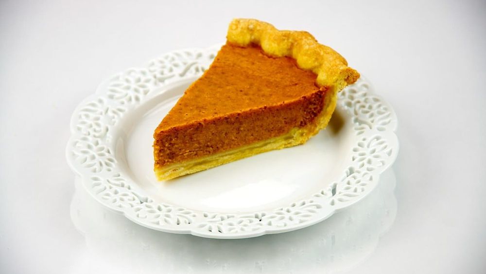 Lard Crust Pumpkin Pie, cooked seed-oil-free with traditional fats