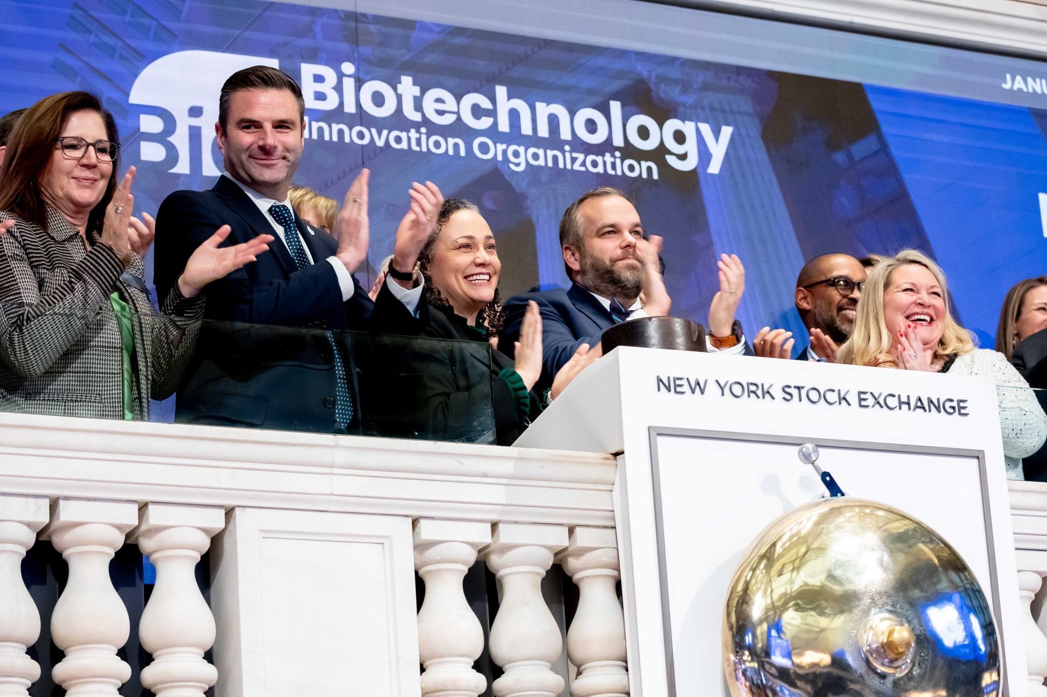   Pauline, second from left, with other life sciences leaders from across the nation to ring the closing bell at the NYSE. | Image: Ohio Life Sciences  