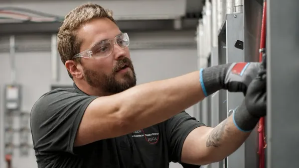 Google to help 25,000 veterans and military families build skilled trades careers
