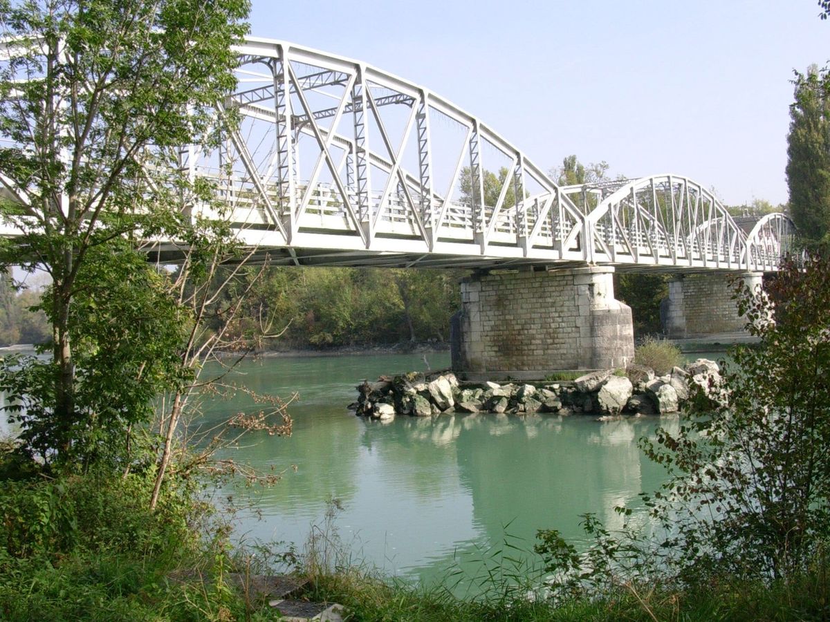 Brücke über die Rhone bei Chancy