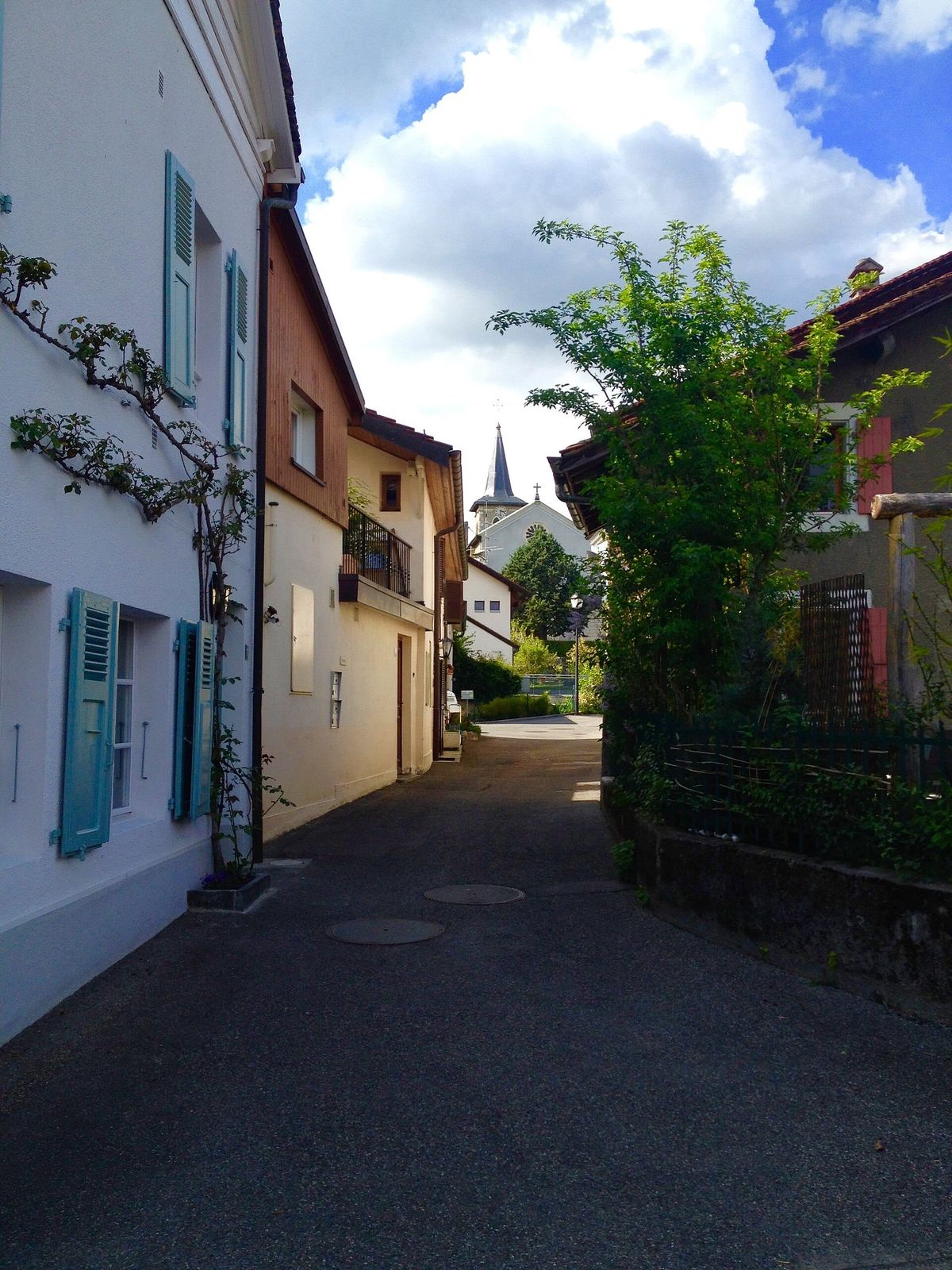 Gasse im Dorf Collex