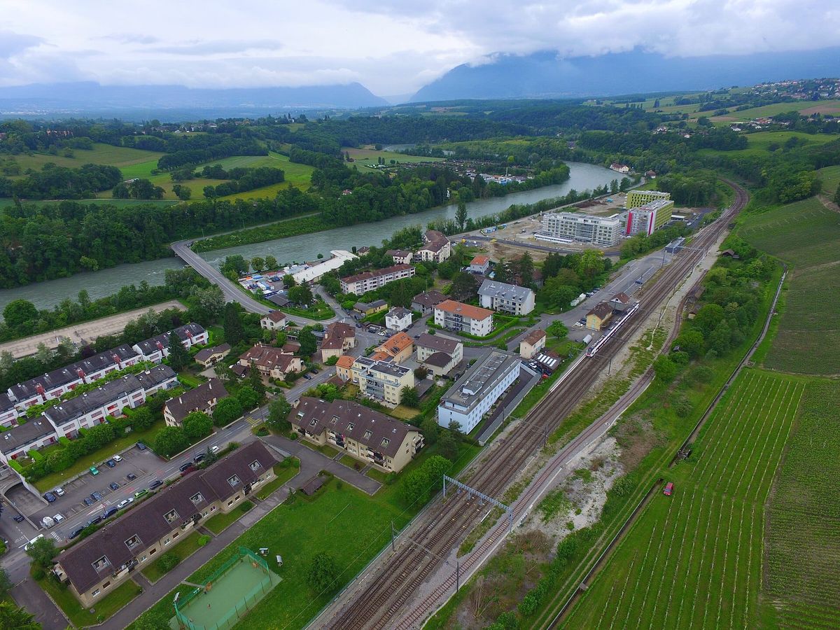 Luftaufnahme von La Plaine und seiner Umgebung