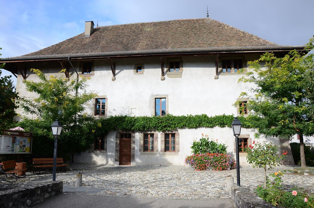 Historisches befestigtes Haus La Tour in Meinier