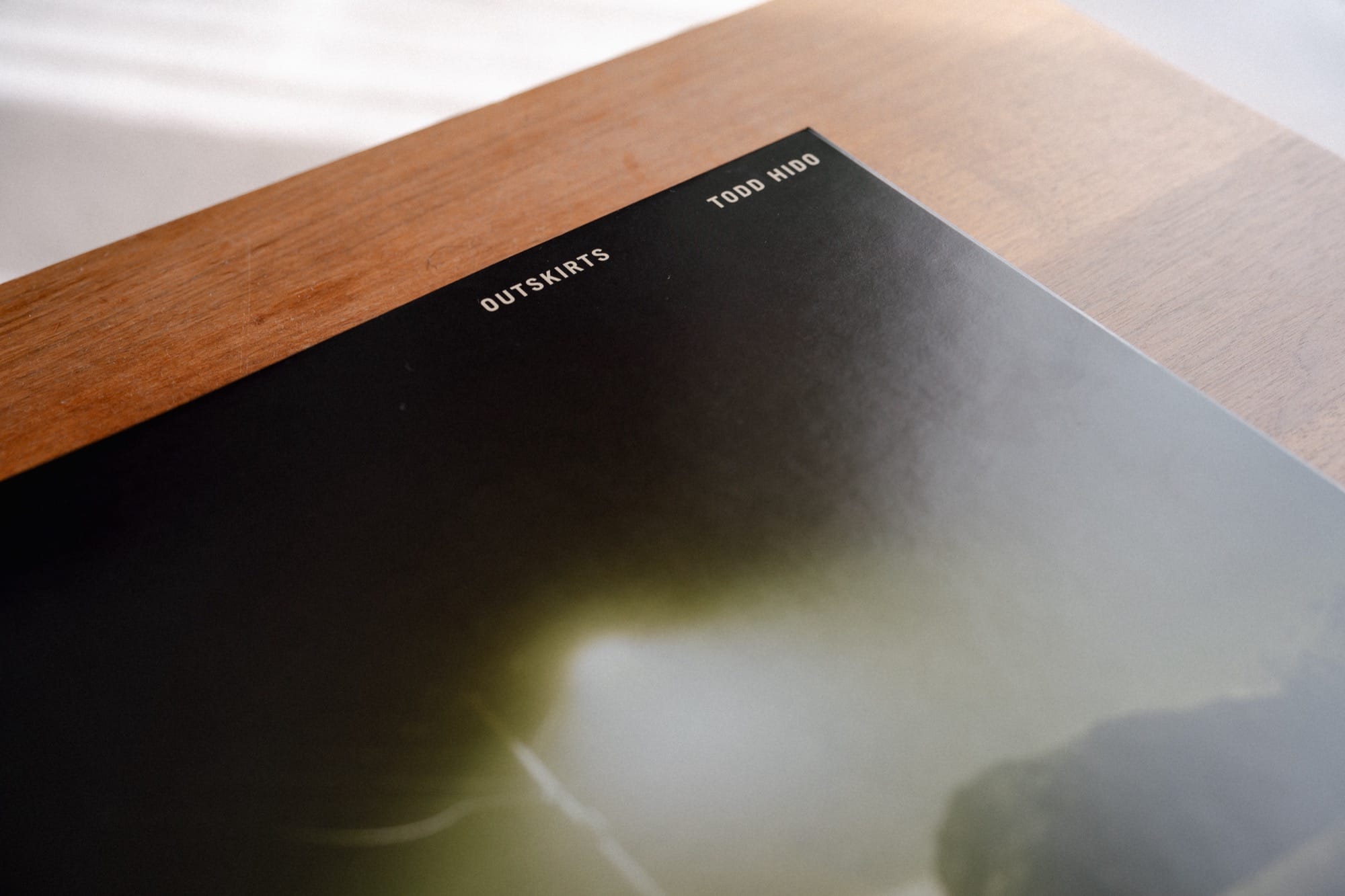 アメリカ人フォトグラファーTodd Hidoの写真集『OUTSKIRTS』。