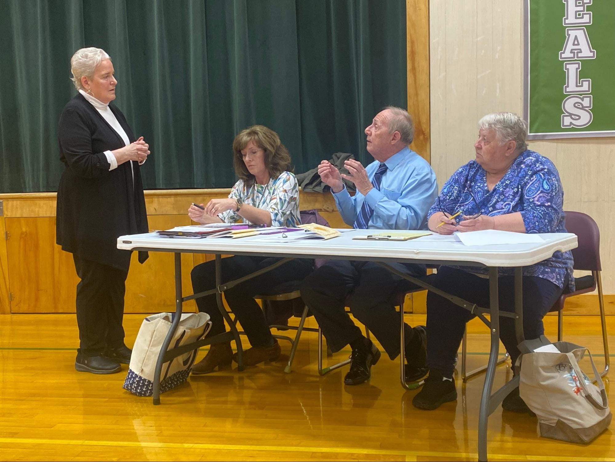 Beals Islanders Reject Archery Hunt for Anterless Deer at Annual Town Meeting
