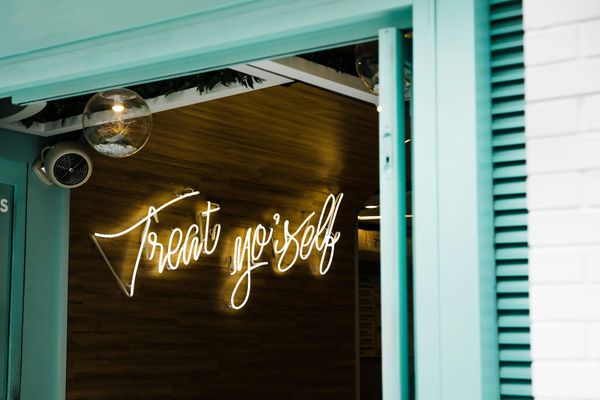 The food rules hiding inside “Treat Yourself”