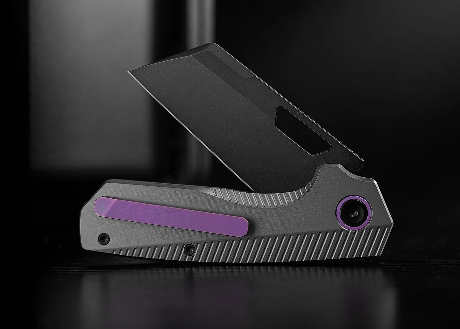 Vosteed Nip-L Is a Knife That Doesn’t Introduce Itself but Gets Noticed Anyway