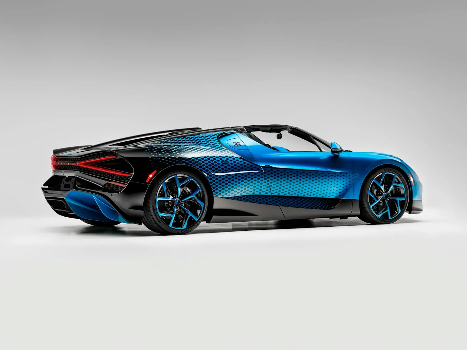 Bugatti One Off Dragonfly Hypercar is Built for Someone’s Personal Superhero Myth