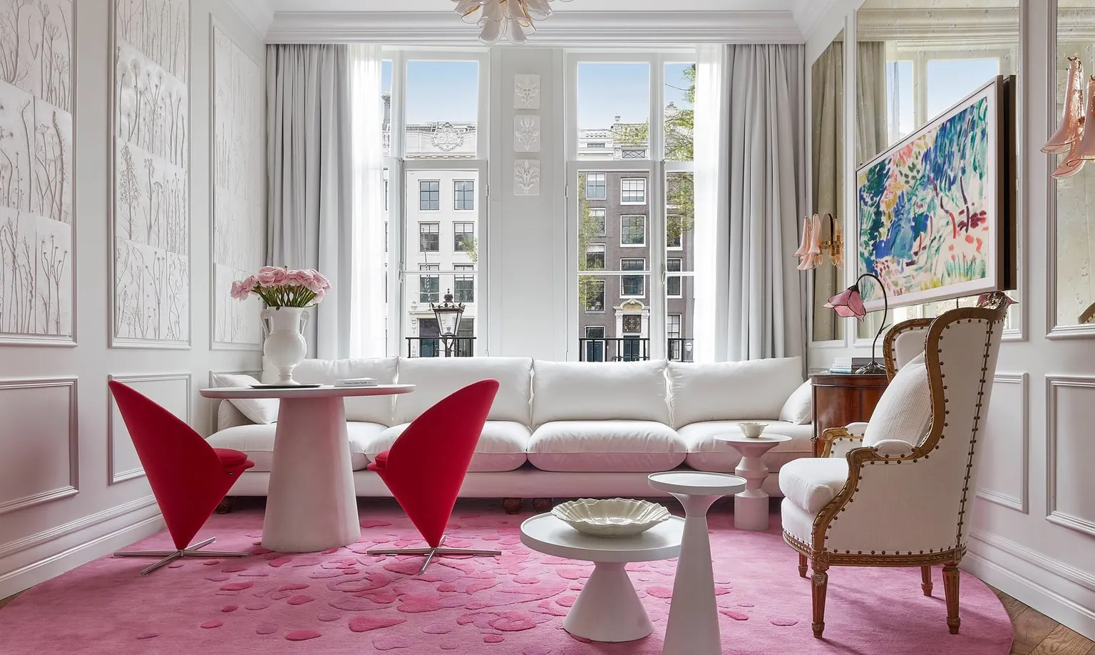 Pulitzer Amsterdam Understands That Good Hotels Need Bad Geometry