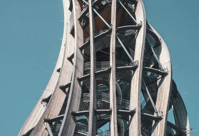 How Procurement Teams Quietly Influence Product Marketing