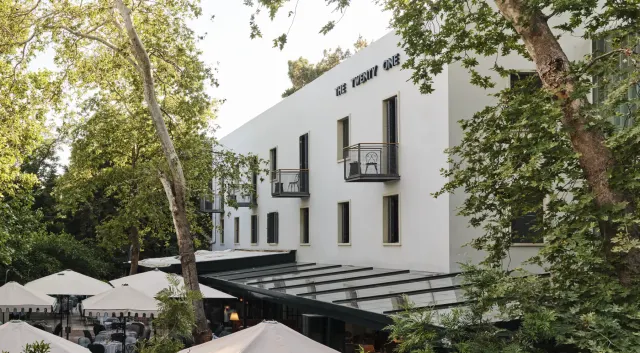 The Twenty One Understands the Luxury of Leaving the Tourist Radius