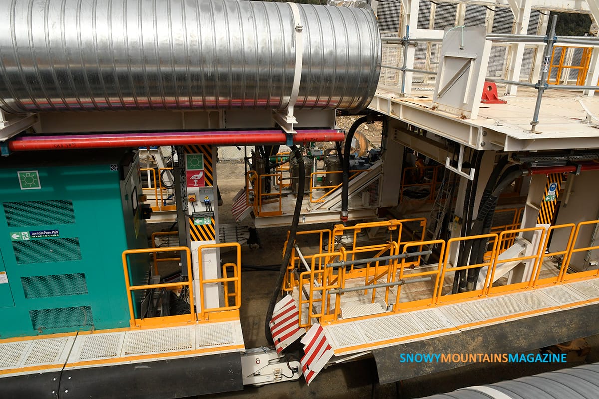 The tunnel boring machine structure.