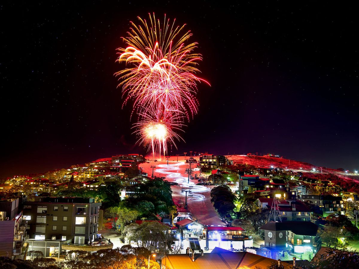 Mt Buller celebrates 100 years with 100 skiers in torchlight descent Post feature image