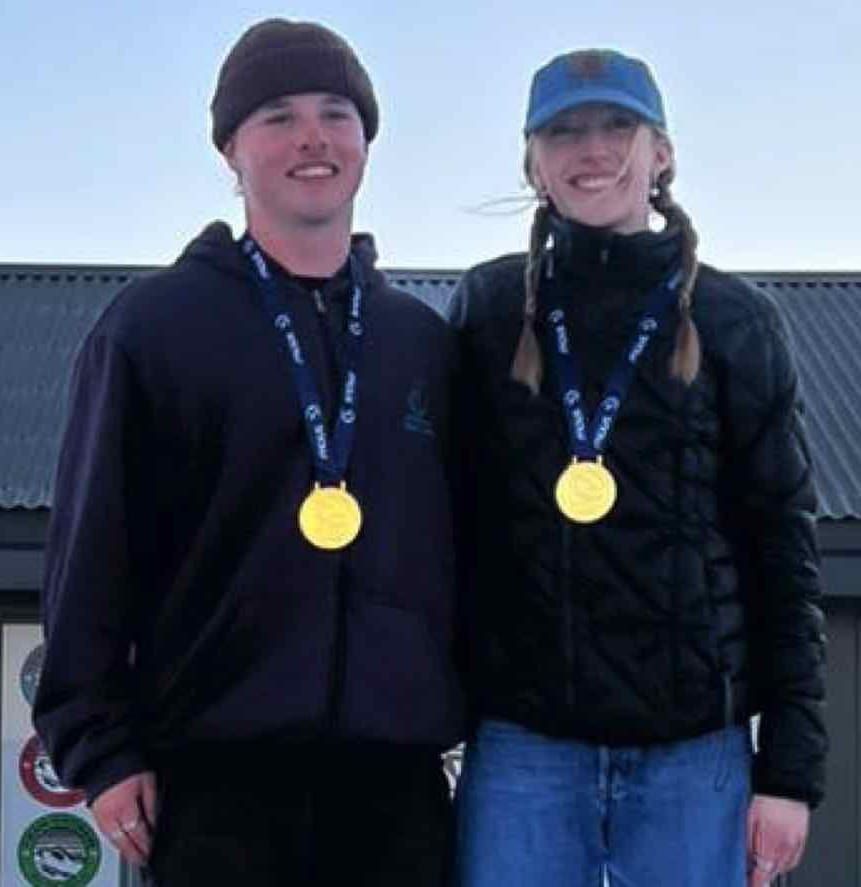 Walsh, Jones win 2025 FIS Junior Snowboard Cross Series Post image