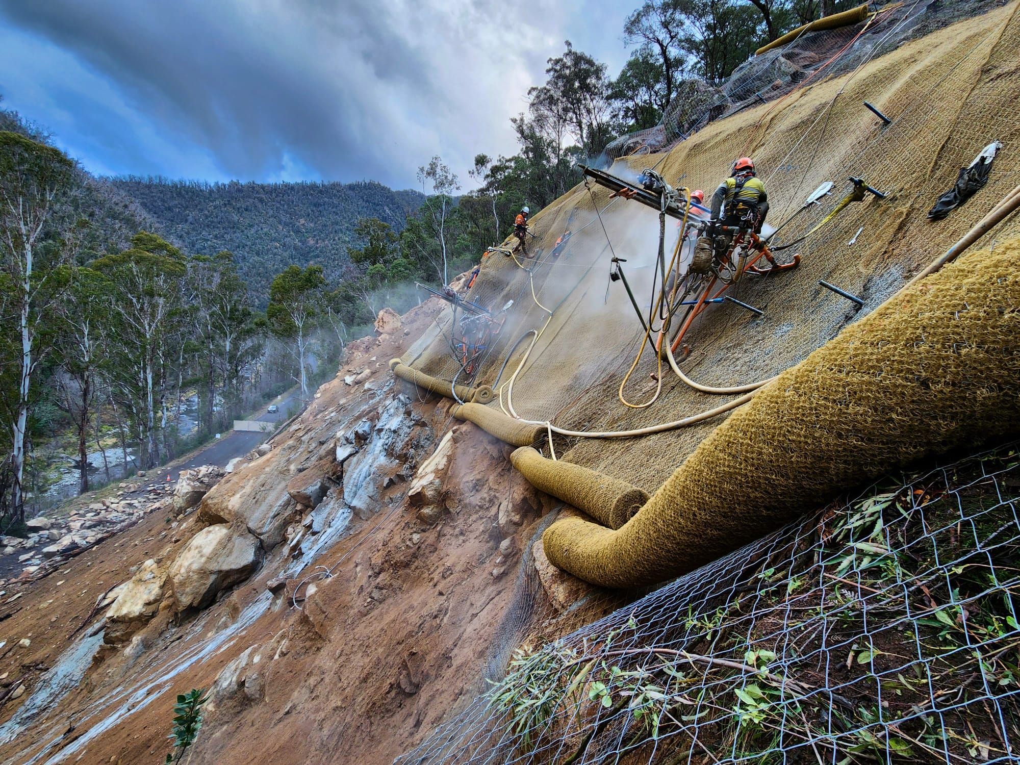 Elliott Way won't open until early August as works continue Post image