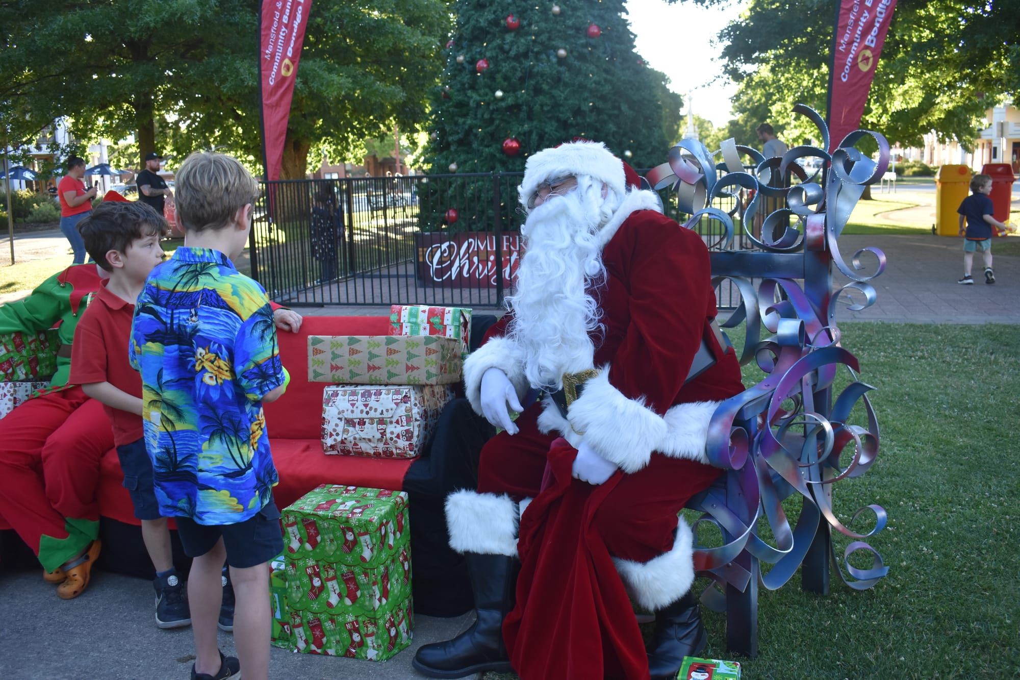 Ho, ho, ho – it's Christmas cheer in High Street Post image
