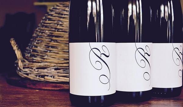 Entertainment, wine, song and good chatter Post image