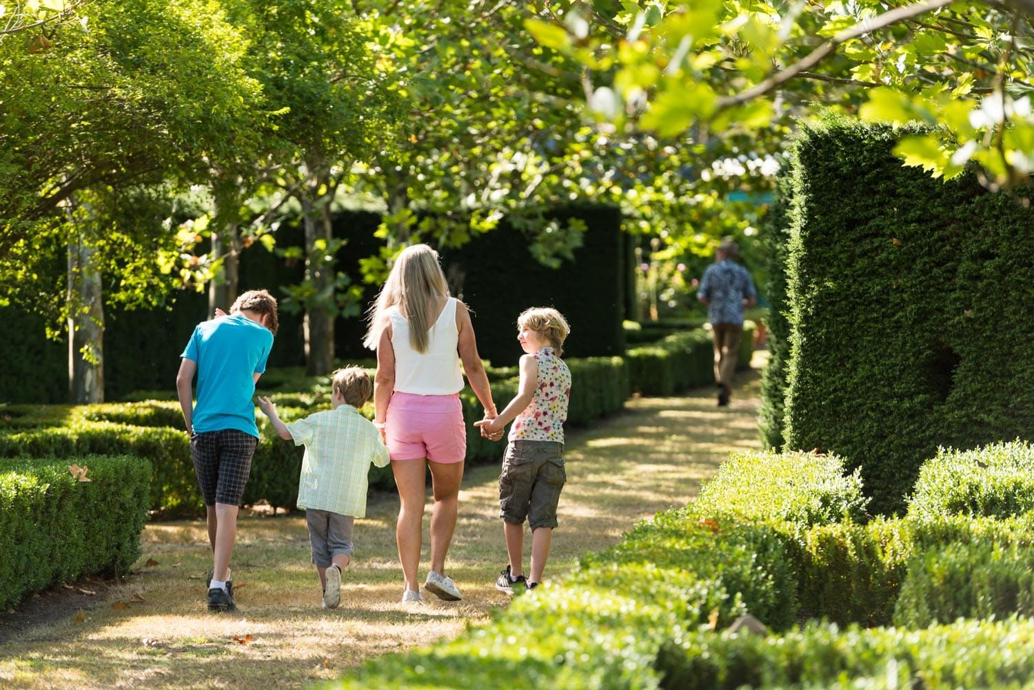 An enchanting garden and gallery awaits Post feature image