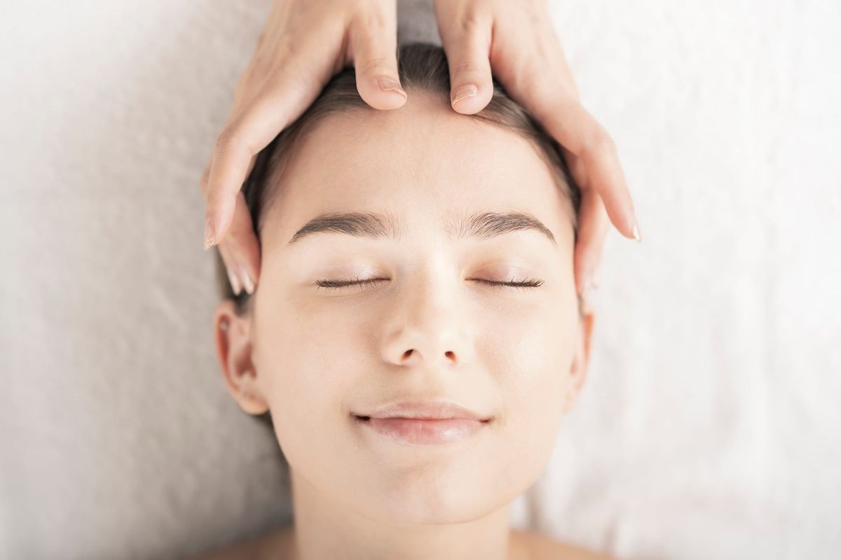 Beyond Detox: The Lymphatic Drainage Ritual Your Stagnant Scalp Has Been Secretly Craving.