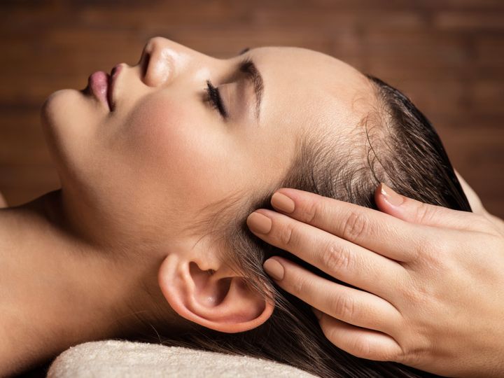 The Bare Patch Panic: When Does a Sleeping Follicle Form a Permanent Scar?