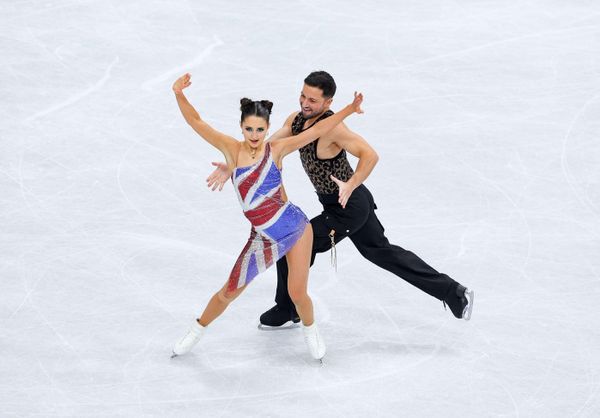 British ice dancers within touching distance of medal
