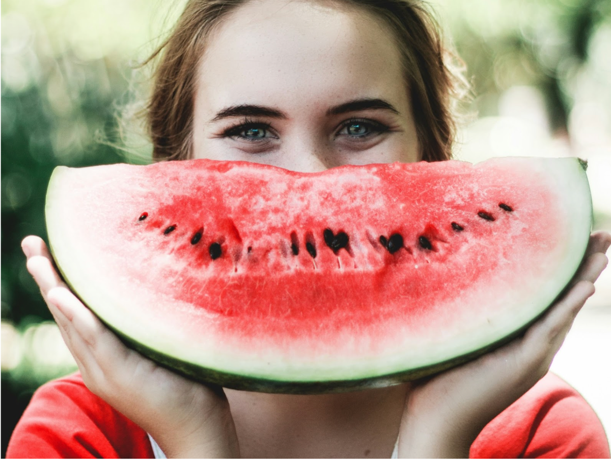 A boldog gyerek nyáron pihen