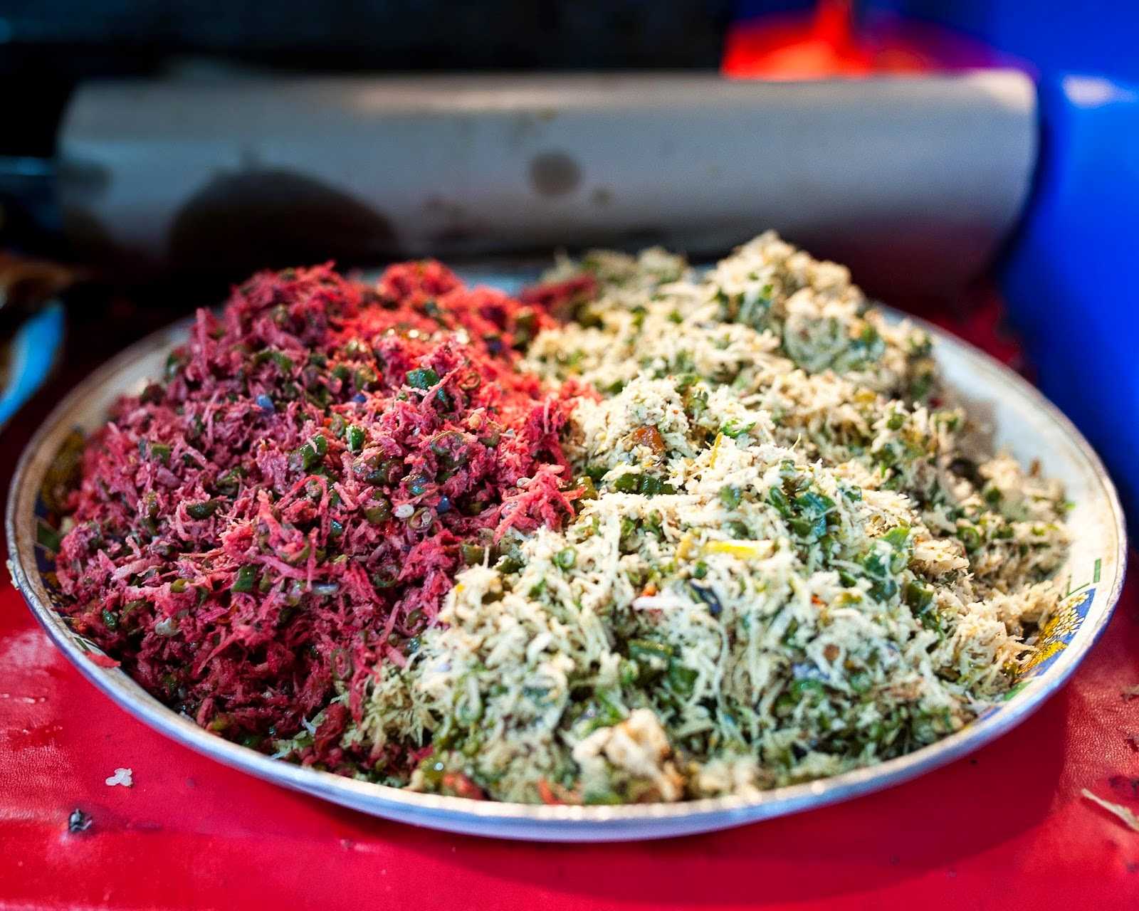 lawar merah dan putih bali
