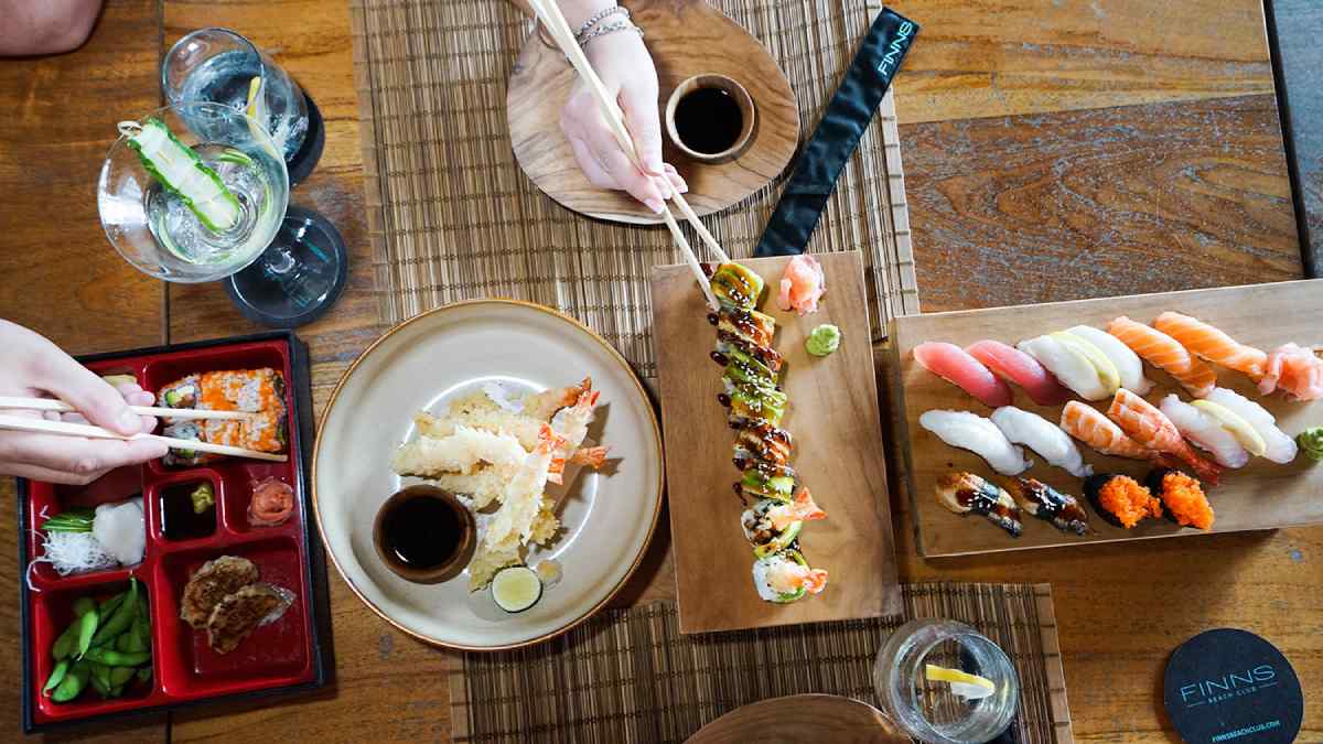 Makanan di Sushi Bar