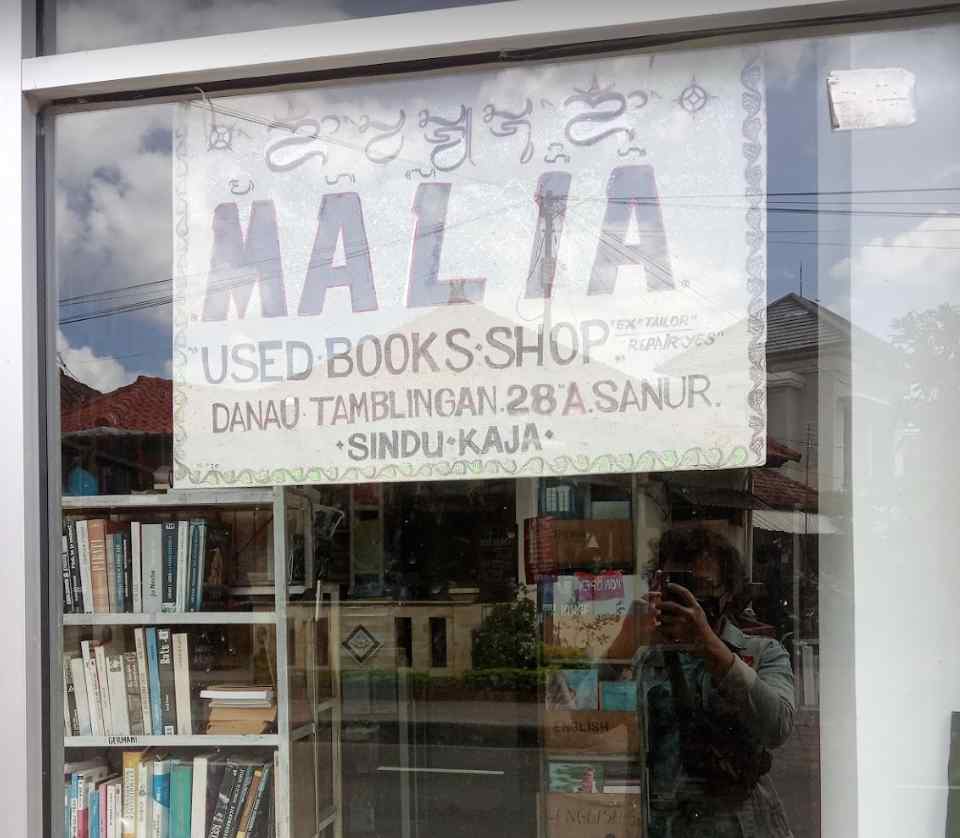 toko buku bekas malia bookshop denpasar bali