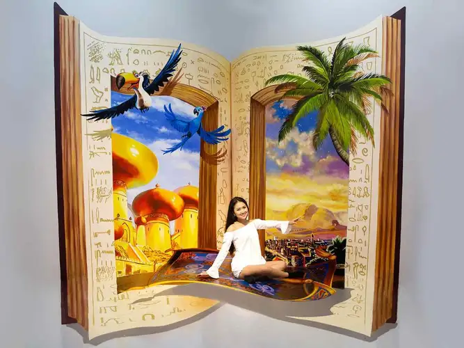 seorang wanita sedang berfoto di 3d museum bali