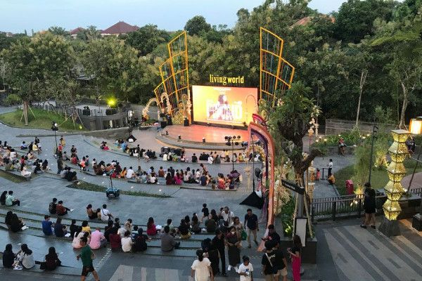 mall living world denpasar bali