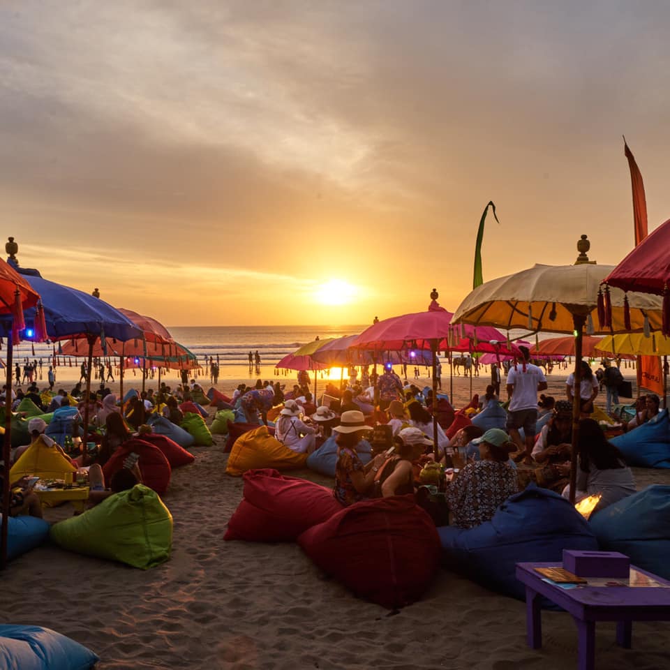 sunset di laplancha seminyak bali