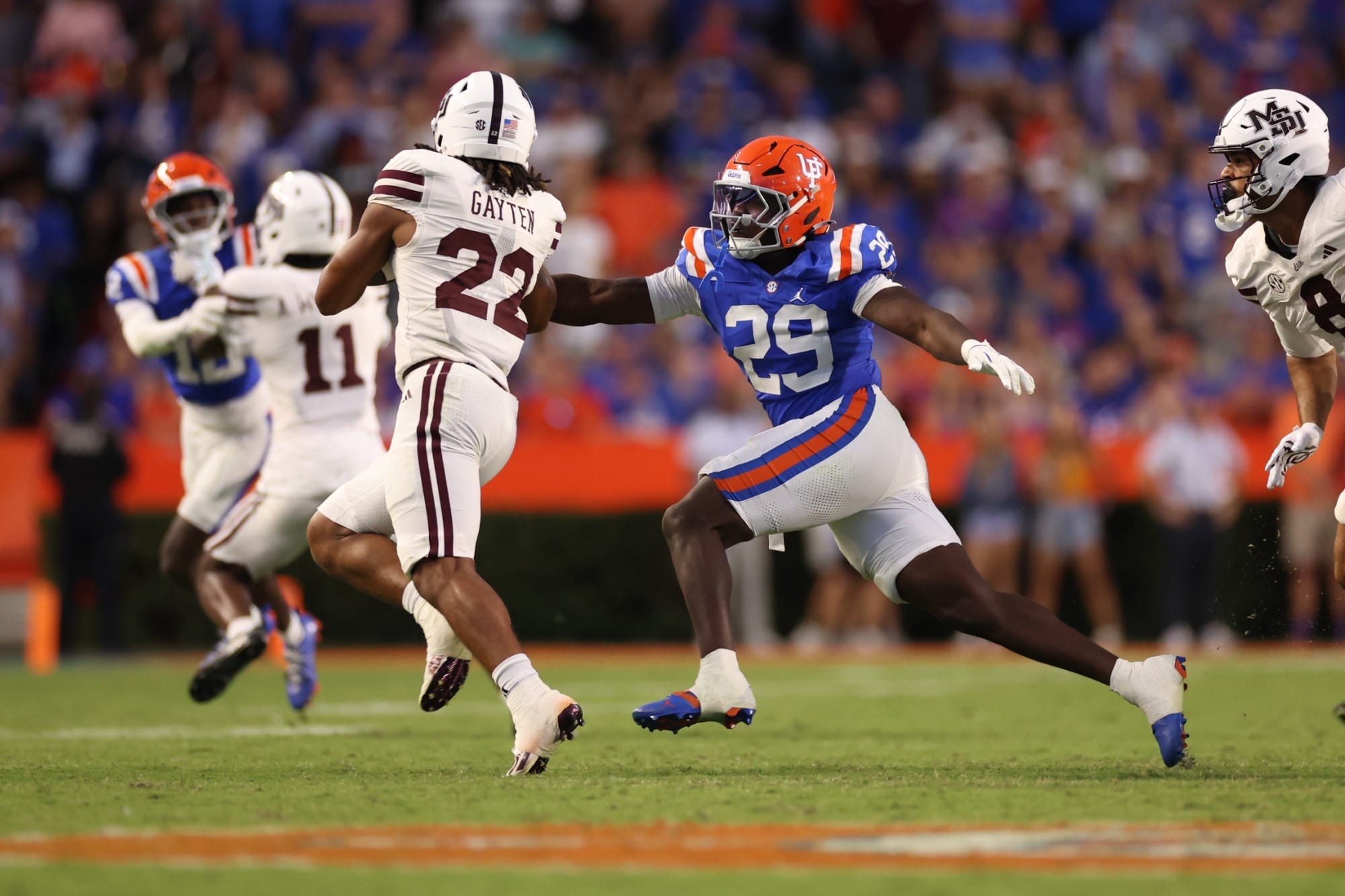 Florida Gators linebacker Jaden Robinson