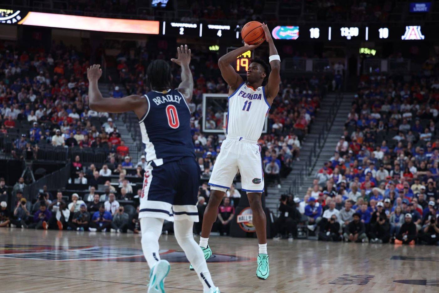 Florida guard CJ Ingram shoots a 3-pointer against Arizona