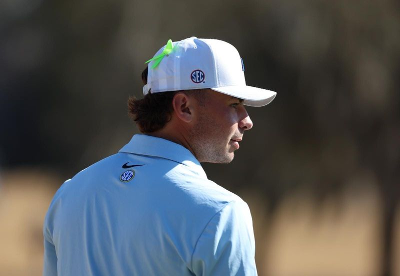 No. 6 Gators men's golf rolls to 15-shot Hamptons win, closes fall at Williams Cup