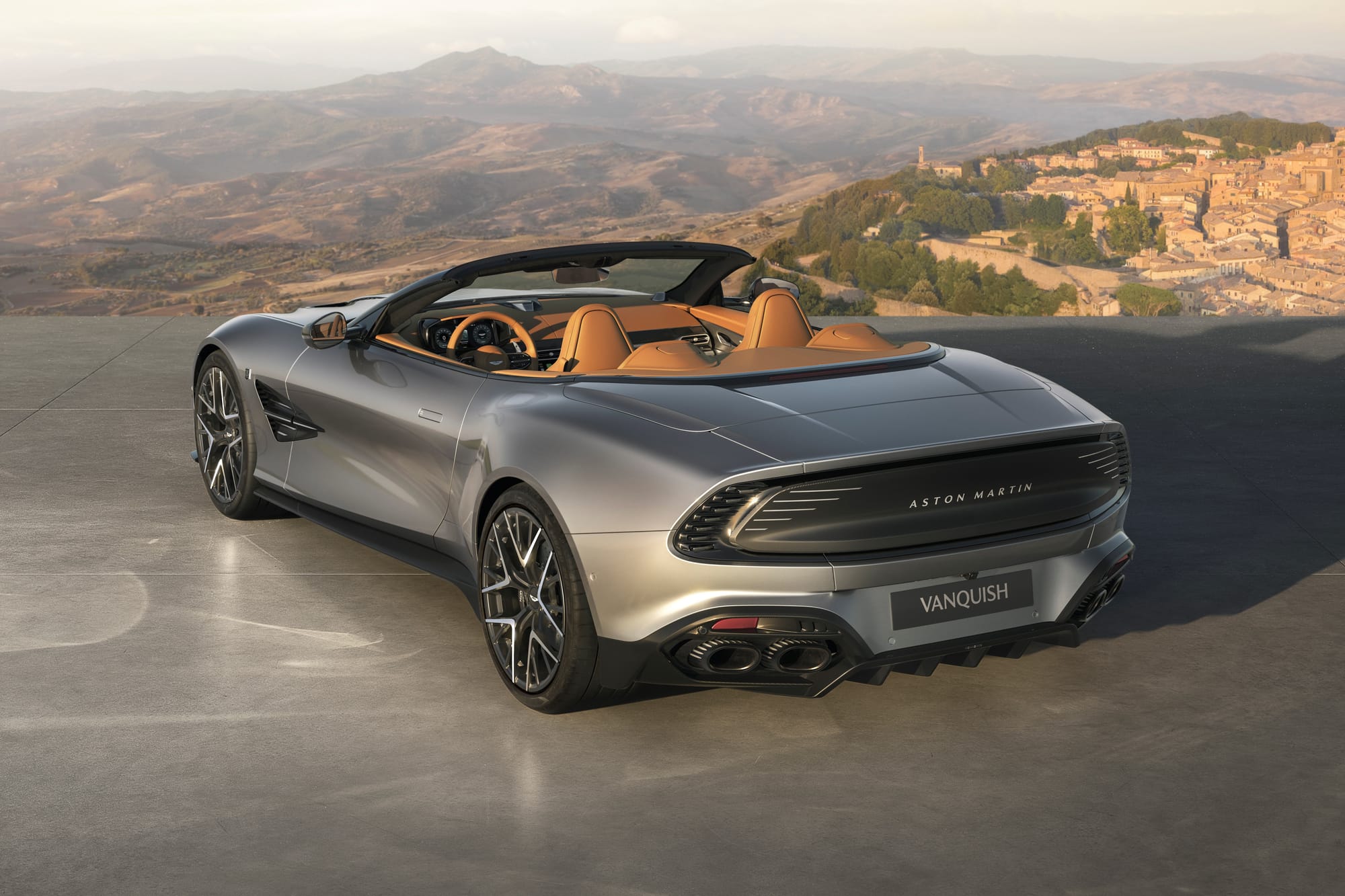 Aston Martin Vanquish 25 Q Skye Silver exterior