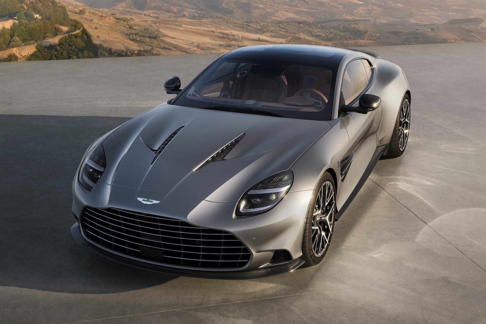 Aston Martin Vanquish 25 Q Skye Silver exterior