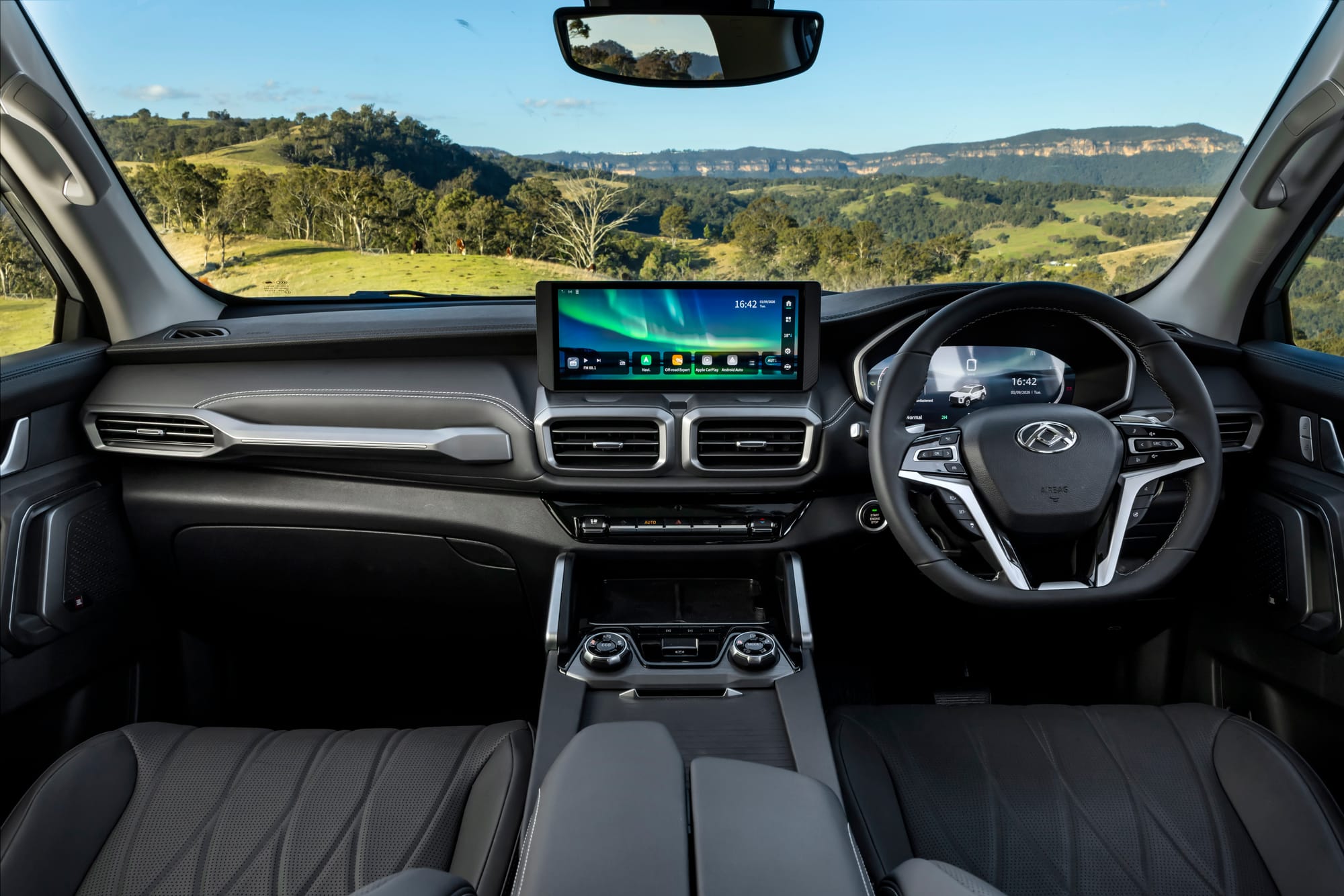 The LDV D90 Luxe