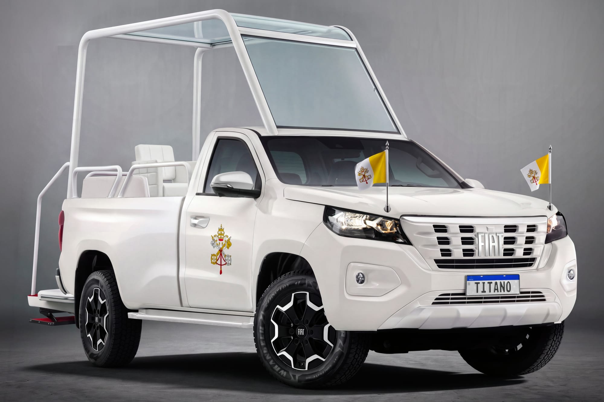 The new Uruguayan Popemobile: a Fiat Titano pickup