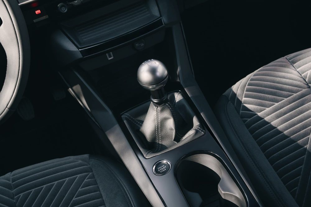 Driving manual cars is better for your brain