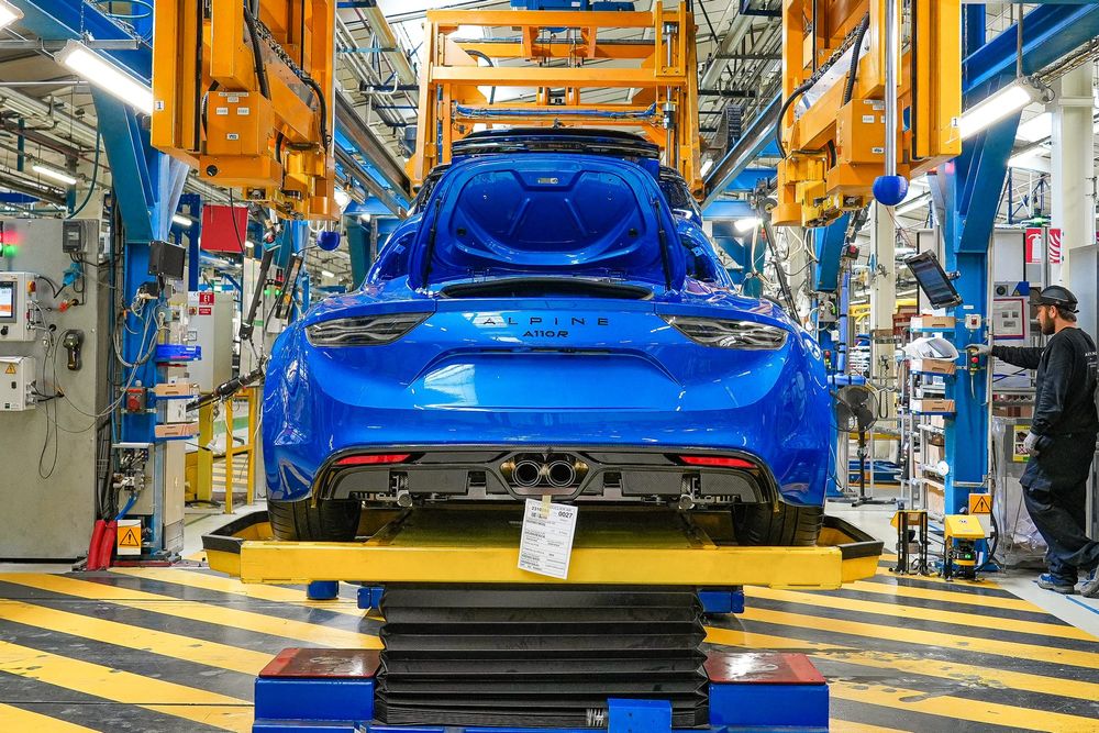 F1 brand Alpine builds its last petrol-powered car… for now