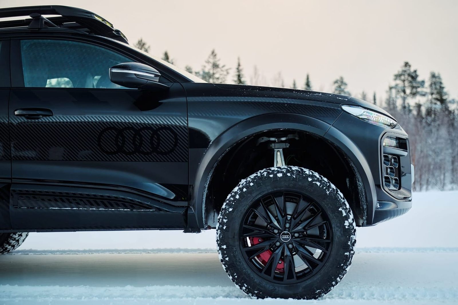 Audi Q6 e-tron off-road concept in snow