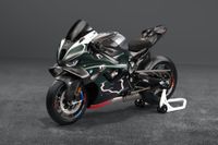 BMW celebrates the Isle of Man TT with special bike post image