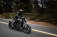 Waze claims AI will help motorcycle riders save time post image