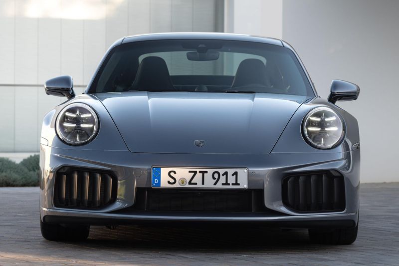 Porsche 911’s future ‘must be ensured’ with engine power post image