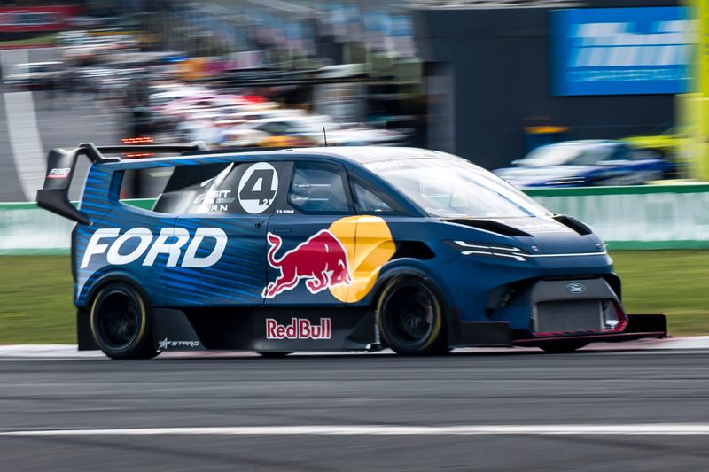 Ford's fastest cars to get engines again post image