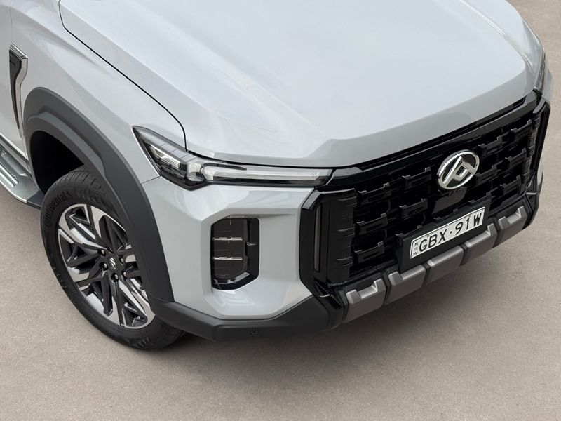 The LDV D90 Luxe