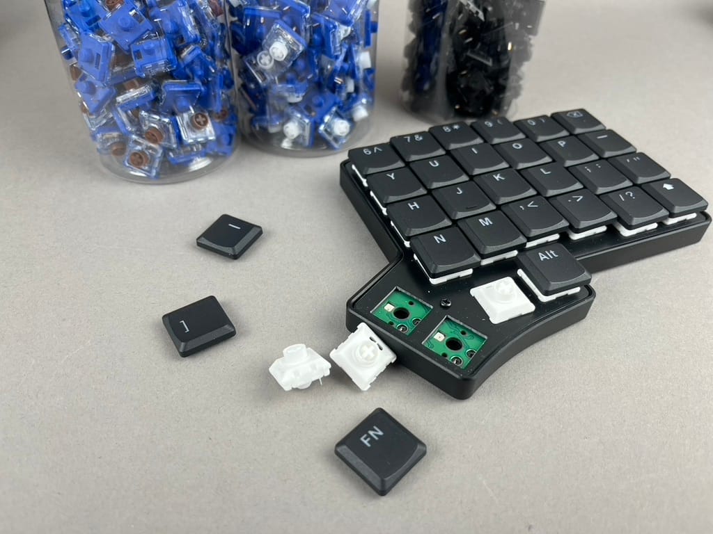 Keebio Iris LM low profile 分割キーボード Iris LM Keyboard | Keeb.io – Keebio