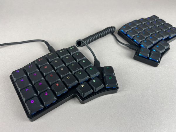 Iris LM vs ZSA Voyager: Which Low-Profile Split Should You Buy?