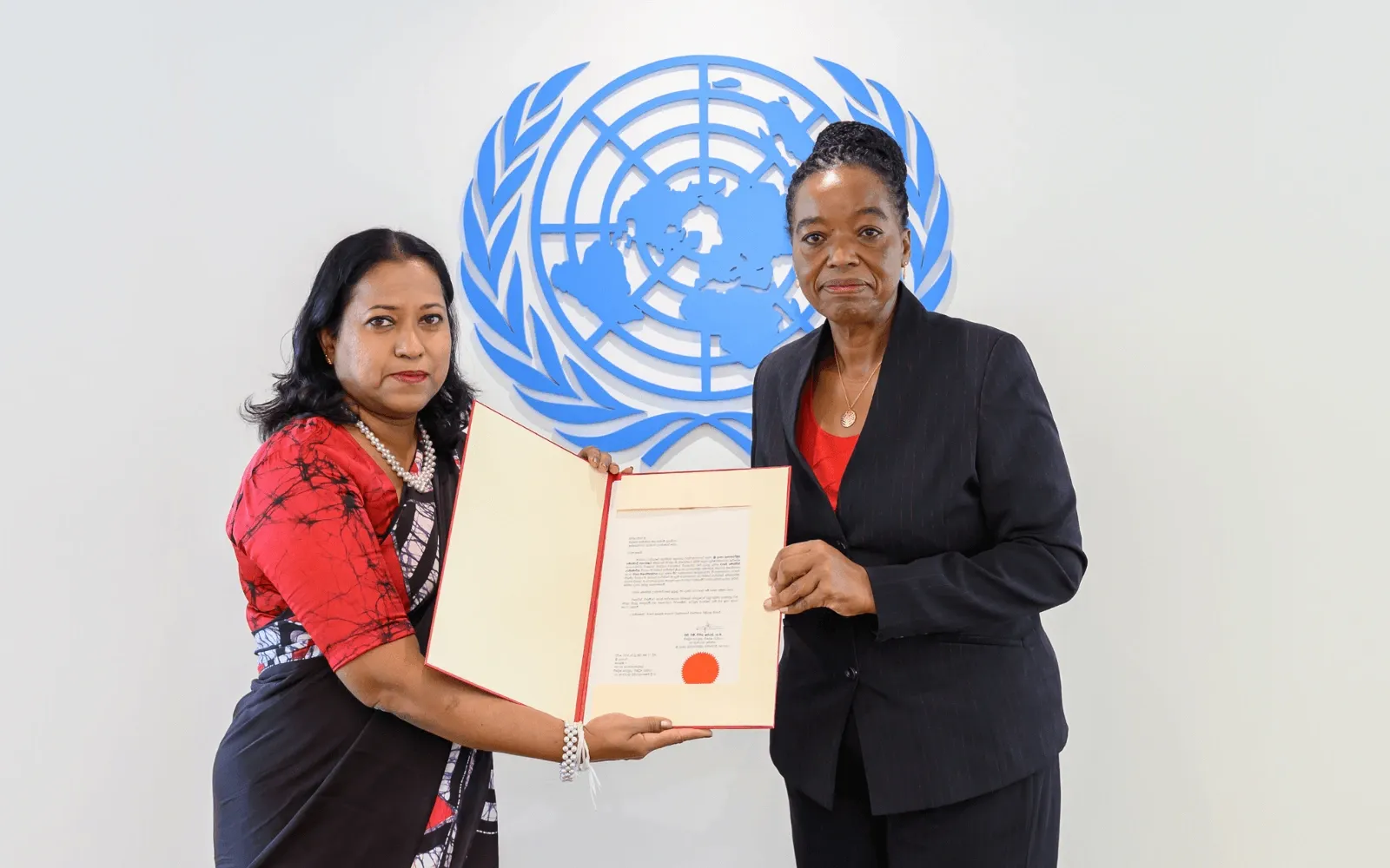 Ambassador and Permanent Representative Dayani Mendis presents Letters of Credence to Director General of the United Nations Office in Vienna